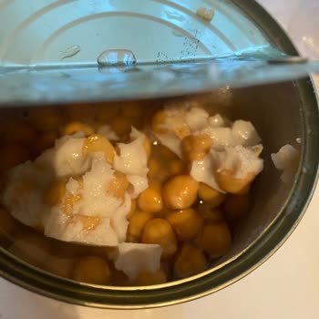 Haşlanmış Nohutun Üzerinde Beyaz Tabaka Ve Köpürme Sorunu