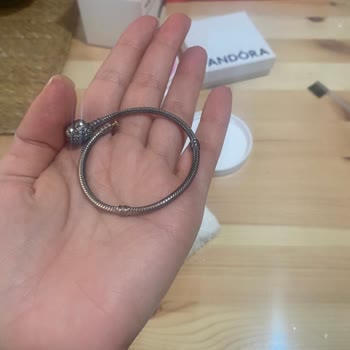 Pandora Bileklik Kısa Sürede Karardı Mağaza İlgisiz Kaldı