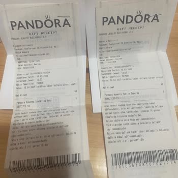 Pandora Bileklik Kısa Sürede Karardı Mağaza İlgisiz Kaldı