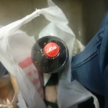 BİM Poşetlerinin Dayanıksızlığı Mağduriyet Yaratıyor