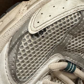 New Balance 530 Ayakkabıda Kısa Sürede Filede Yırtılma Ve Yetersiz İnceleme