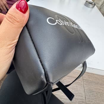 Boyner Calvin Klein Çantanın Kısa Sürede Derisinin Soyulması Normal Mi