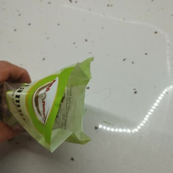 Bağdat Marka Ihlamur Paketinden Uzun Siyah Saç Teli Çıktı