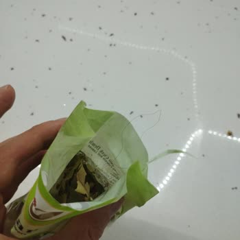 Bağdat Marka Ihlamur Paketinden Uzun Siyah Saç Teli Çıktı