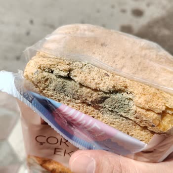Son Kullanma Tarihi Geçmemiş Ekmek Küflü Çıktı İade Alınmadı