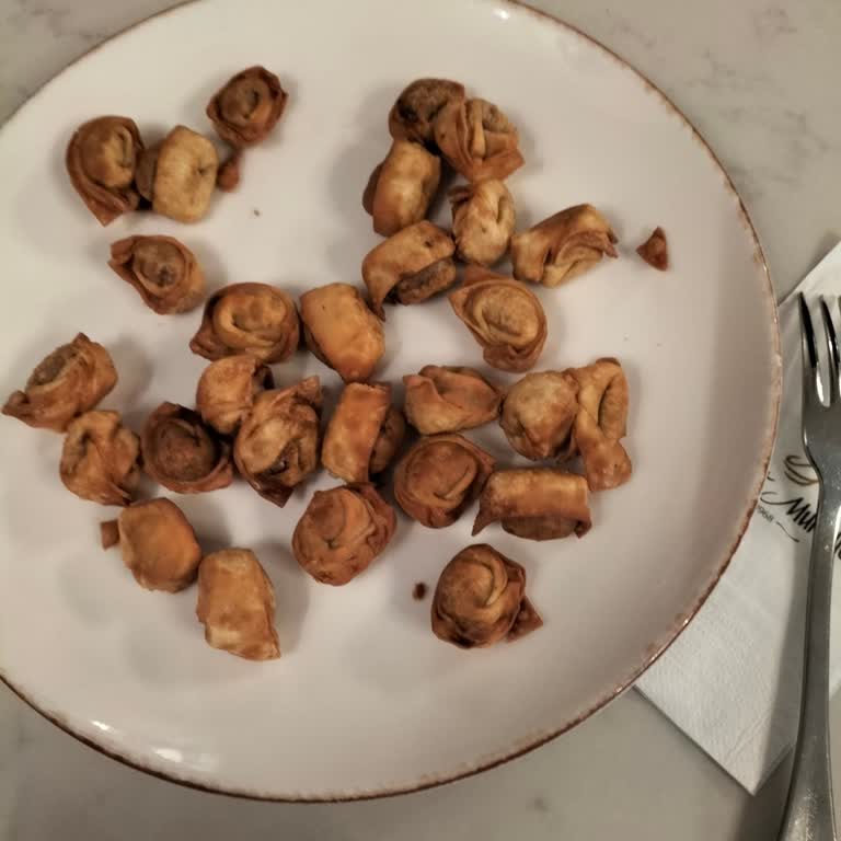 Küçük Porsiyon Mantı Aç Bırakıyor!