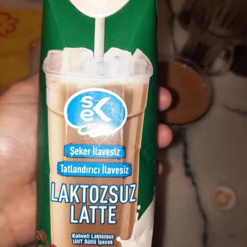 Satın Aldığım Sek Laktozsuz Sütlü Latte Pütürlü Ve Parçacıklı Çıktı