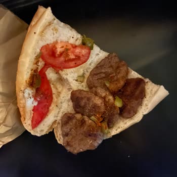 Köfteci Yusuf Siparişimde Eksik Ekmek Ve Yanıltıcı Görsel Mağduriyeti