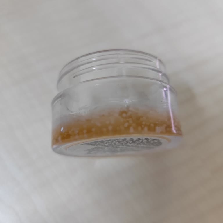 Aldığım Kaş Sabitleyicide Küf Ve Kötü Koku Sorunu Yaşadım