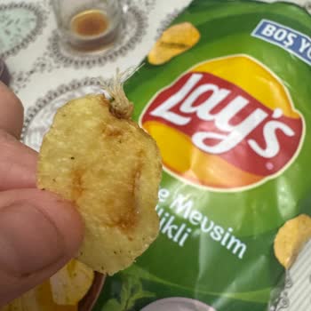 Lays Paketinden Filizli Cips Çıkması Ve Sağlık Endişesi