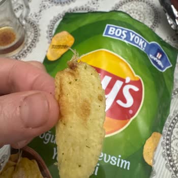 Lays Paketinden Filizli Cips Çıkması Ve Sağlık Endişesi