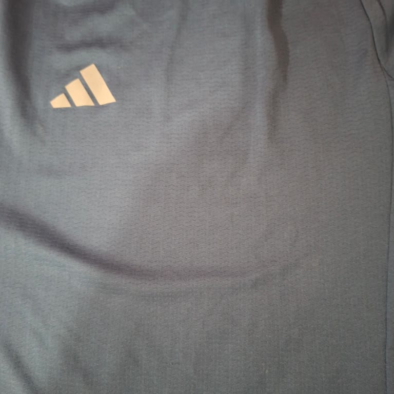 Adidas Tişörtte Tiftiklenme Ve İp Atma Sorunu Kullanıcı Hatası Deniyor