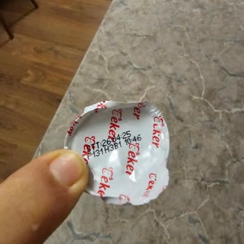 Kefir Paketinde Kurt Ve Bozulma Sorunu Güvenimi Zedeledi