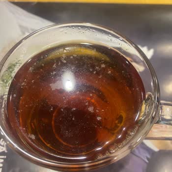 Sorunlu Çaycıyı İade Almak İstemeyen Mağaza Çalışanları Mağdur Etti