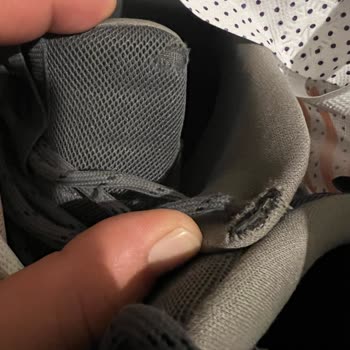 Skechers Botlarda Erken Kumaş Soyulması Ve Yetersiz Müşteri Hizmeti