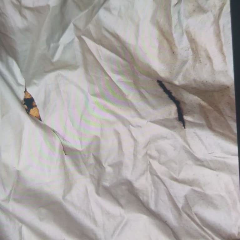 Hasarlı Masa Örtüsü Ve İade Sorunu Yaşadım