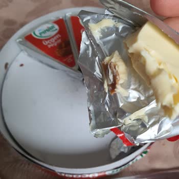 Üçgen Peynirde Yabancı Madde Şikayeti