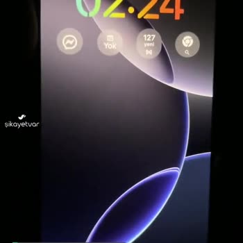 iPhone Ekran Parlaklığı Yarıdan Az İken Aç Kapa Yapınca Işık Titremesi