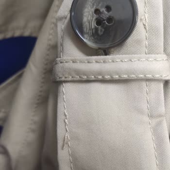 Pull And Bear'dan Aldığım Trençkotta Leke Ve Dikiş Hatası Mağduriyetim Giderilmedi!