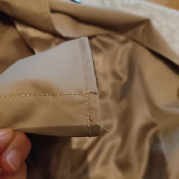 Pull And Bear'dan Aldığım Trençkotta Leke Ve Dikiş Hatası Mağduriyetim Giderilmedi!