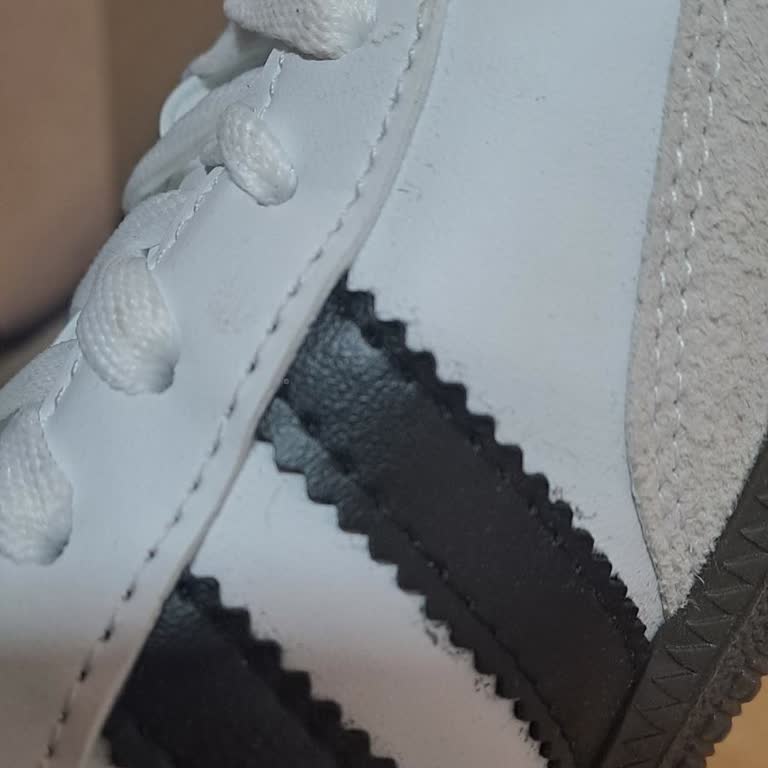 Orijinal Diye Satılan Ayakkabı Sahte Çıktı