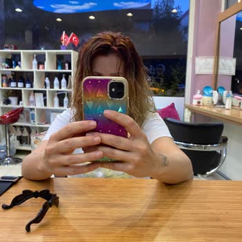 Saç Boyası Fiyaskosu: Kuaförde Gece Yarısına Kadar Mağduriyet Ve Yüklü Masraf