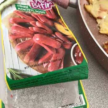 Sosisin İçinden Çıkan Plastik Parça İle Yaşadığım Endişe