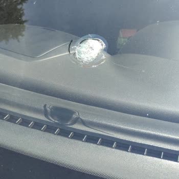 Aracımın Camı Yıkama Tabancası Arızasıyla Kırıldı Sorumluluk Kabul Edilmiyor