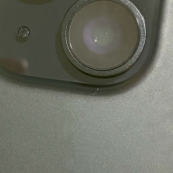 Media Markt Kutudan Çizikli Çıkan İPhone 15 İçin Değişim Talebi