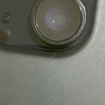 Media Markt Kutudan Çizikli Çıkan İPhone 15 İçin Değişim Talebi