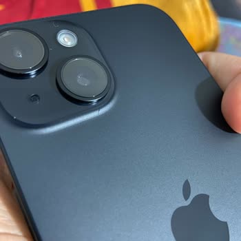 Media Markt Kutudan Çizikli Çıkan İPhone 15 İçin Değişim Talebi