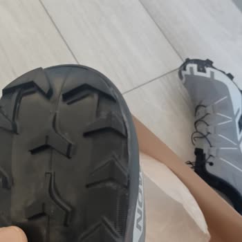 Salomon Ayakkabı Defo Ve Küçük Kalıp Sorununa Yanıtsız Kaldı