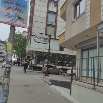 Hakmar Mağazasında Kaygan Zeminden Dolayı Düşüp Yaralandım İlgisizlikle Karşılaştım