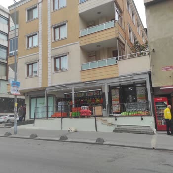 Hakmar Mağazasında Kaygan Zeminden Dolayı Düşüp Yaralandım İlgisizlikle Karşılaştım