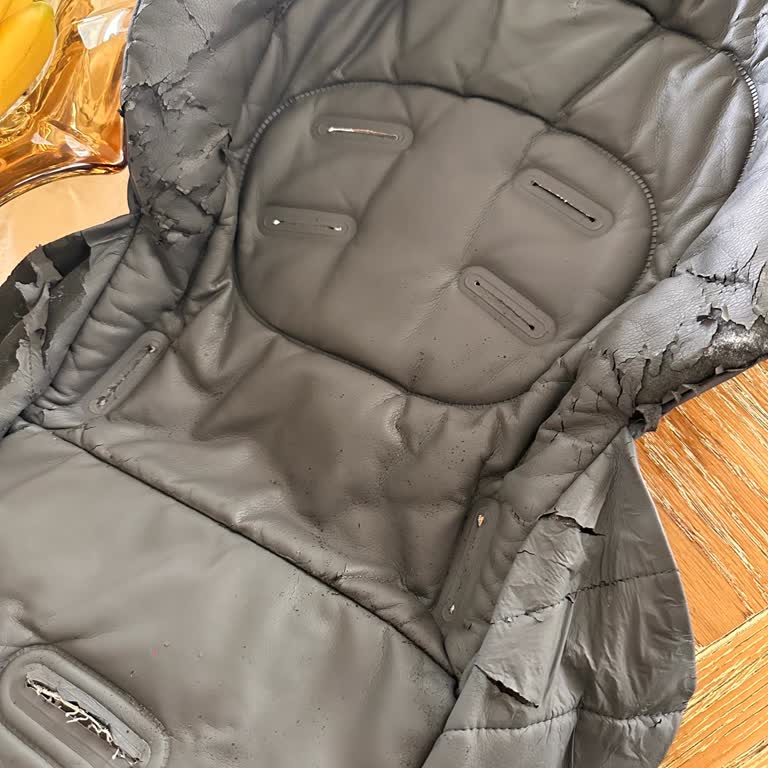 Chicco Mama Sandalyesi Kılıfı Kısa Sürede Yırtıldı, Yedek Kılıf Bulunamıyor