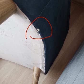 Defolu Koltuk 4 Aydır Teslim Edilmedi, Mağaza Çözüm Sunmuyor