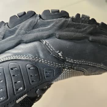 7000 TLye Alınan Skechers Ayakkabının Dikişleri 6 Ayda Açıldı Mağaza İlgisiz Kaldı