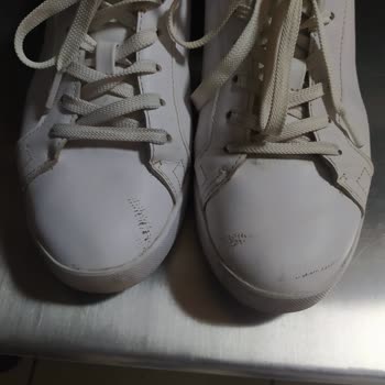 Tommy Hilfiger Ayakkabımın Derisi Kısa Sürede Deforme Oldu