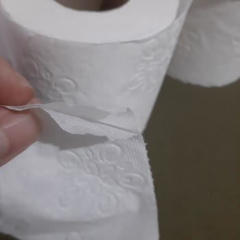 Beyaz Güvercin Kağıt Ürünleri Queen Tuvalet Kağıdı 3 Katlı Diye Aldım 2 Katlı Çıktı