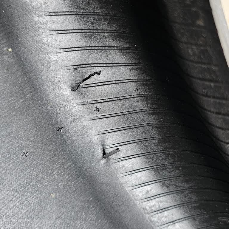 Aldığım Lastikler Kısa Sürede Hasar Gördü, Destek Alamıyorum