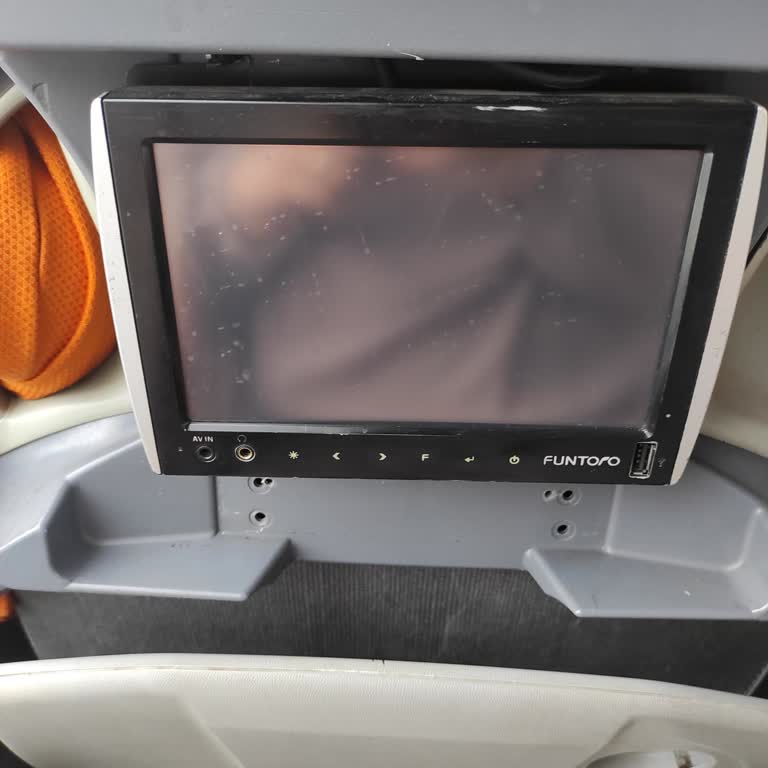 Varan'a Yakışmayan Aktarmalı Yolculuk Ve Kalitesiz Araç