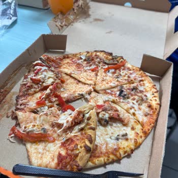 Dağılmış Pizza Ve Yetersiz Kupon İadesiyle Hayal Kırıklığı