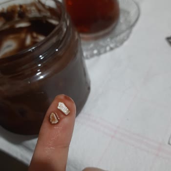 Ekleristan Hediyelik Üründe Beklenmedik Beyazlıklar ve Mide Bulantısı