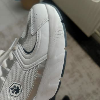 Kısa Sürede Aşınan Ayakkabı Tabanı Ve İade Talebi