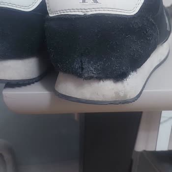Ayakkabı 4 Ayda Kullanılamaz Hale Geldi, Boyner Sorumluluk Almıyor!