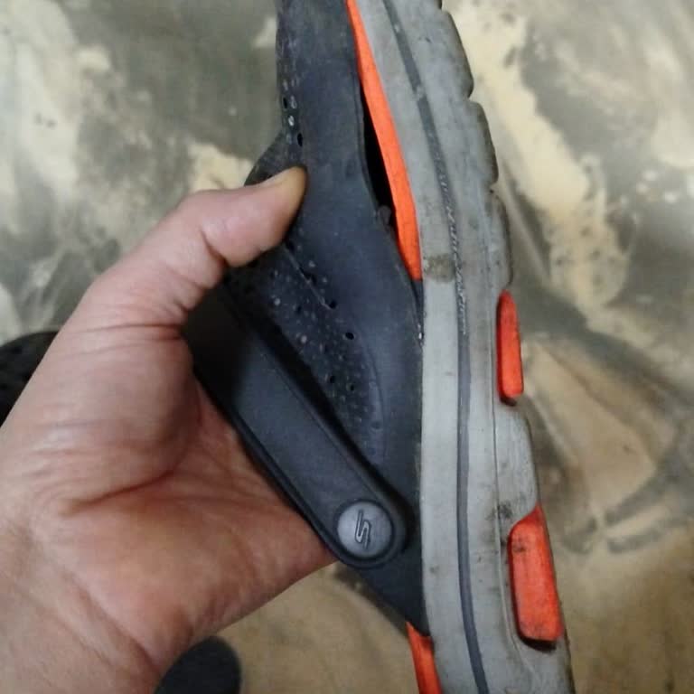 Bir Yılda Bozulan Terlik Hayal Kırıklığı Yaşattı