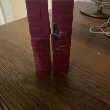 Проблема с оттенком помады Loreal Paris Maybelline New York 10 Lippy