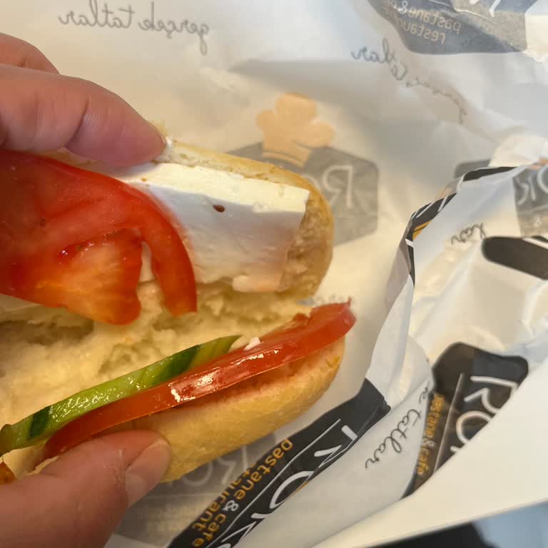 Roka Pastanesi Yanlış Ürün Gönderimi Ve Yetersiz Müşteri İlişkileri!