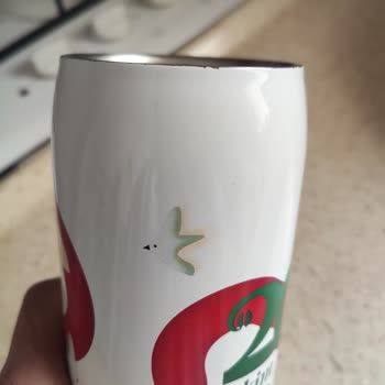 Starbucks Yüksek Fiyatlı Termosun Kapağında Kısa Sürede Boya Soyulması Hayal Kırıklığı