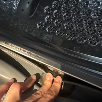 Electrolux Çamaşır Makinesi Lastik Sorunu Ve Tekrarlayan Ücret Talebi